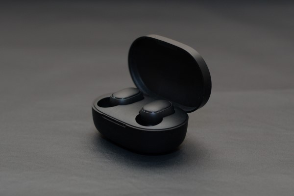rs 125 only on thespark shop batman style wireless bt earbuds