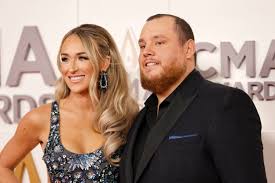 luke combs wife
